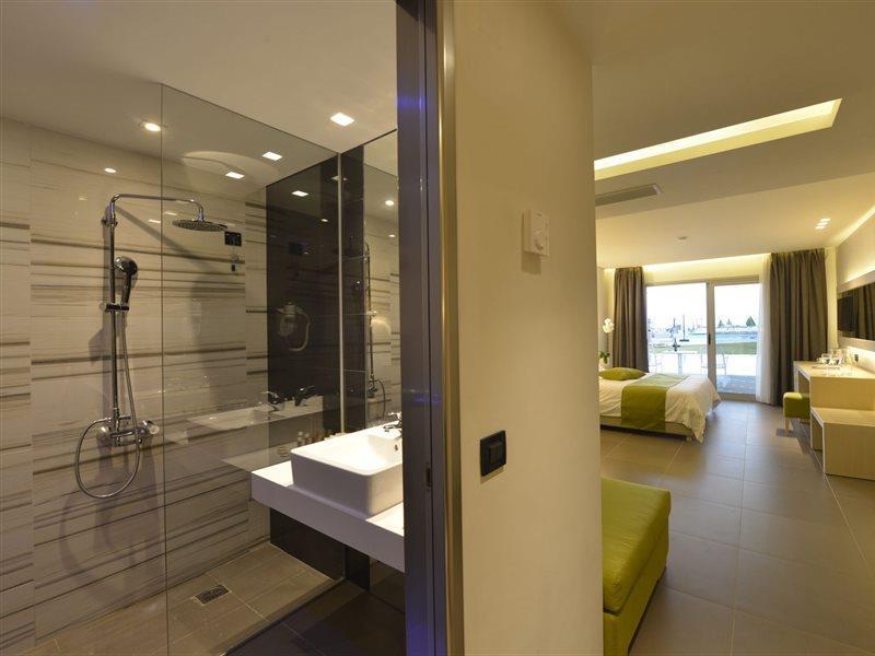 Carolina Mare Hotel Malia  Ngoại thất bức ảnh